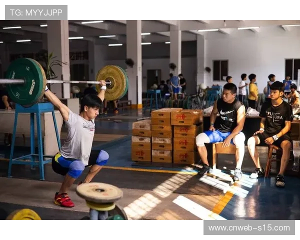 石龙体校张子嫣：训练虽苦，突破60公斤后找到坚持意义